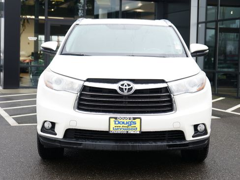 Used 2015 Toyota Highlander XLE image 8