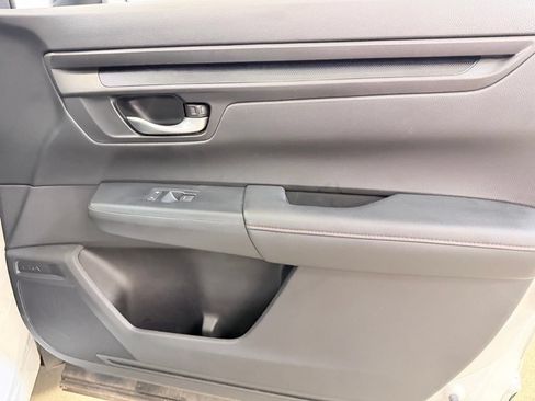 Used 2024 Honda CR-V Sport image 32