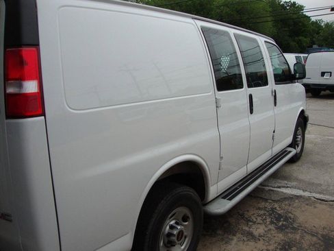 Used 2025 GMC Savana 2500 w/ Driver Convenience Package RWD image 9