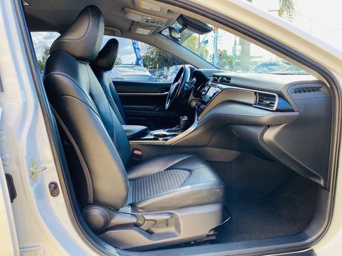 Used 2022 Toyota Camry SE FWD image 23