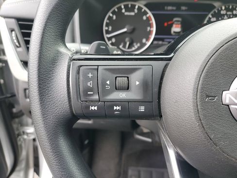 Certified 2023 Nissan Rogue SV FWD image 21
