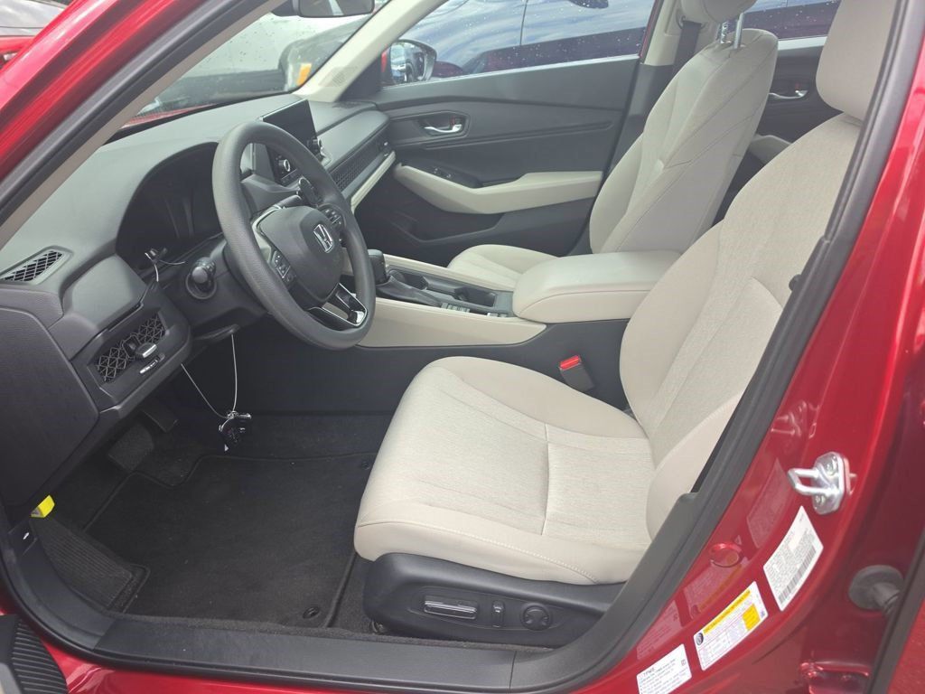 Used 2023 Honda Accord EX image 9