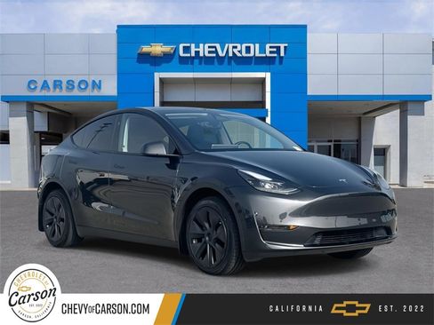 Used 2024 Tesla Model Y Long Range image 1