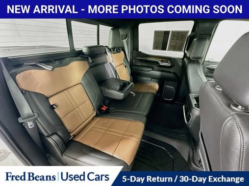 Used 2024 Chevrolet Silverado 1500 High Country w/ High Country Premium Package AWD/4WD image 35