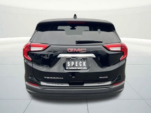 Used 2024 GMC Terrain SLE image 4