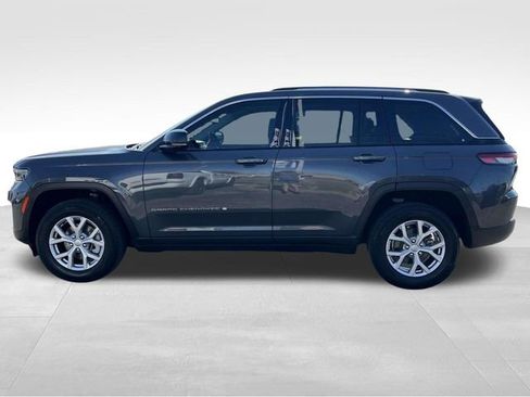 Used 2022 Jeep Grand Cherokee Limited image 4