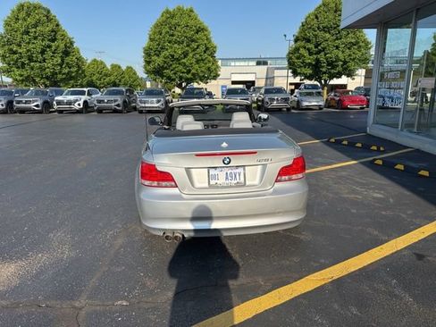 Used 2010 BMW 128i Convertible RWD image 3