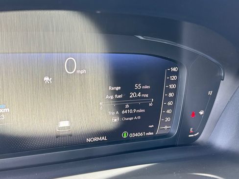 Used 2025 Honda Pilot Black Edition image 26