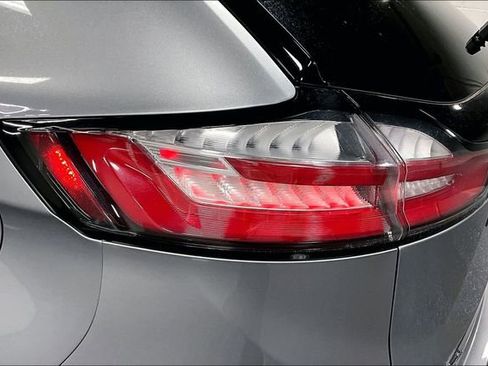 Used 2024 Ford Edge SEL image 22