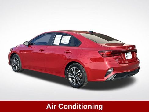 Used 2023 Kia Forte LXS w/ LXS Technology Package image 6