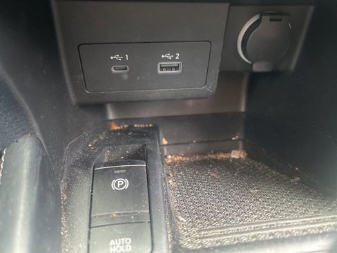 Certified 2022 Nissan Kicks SV image 15