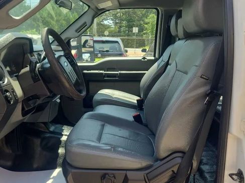 Used 2016 Ford F550 2WD Crew Cab Super Duty w/ Power Equipment Group image 10