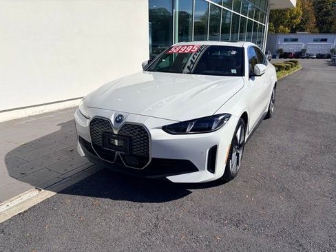 Used 2025 BMW i4 eDrive40 w/ Premium Package image 3