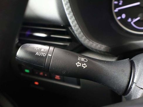 Used 2024 Nissan Sentra SV FWD image 37