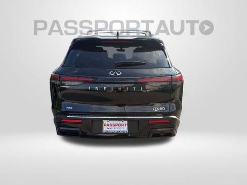 Certified 2025 INFINITI QX60 Luxe w/ Cargo Package AWD/4WD image 3