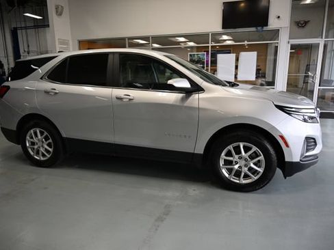 Used 2022 Chevrolet Equinox LT FWD image 4