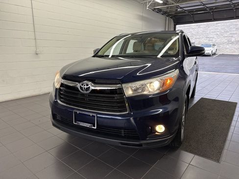 Used 2015 Toyota Highlander XLE image 3