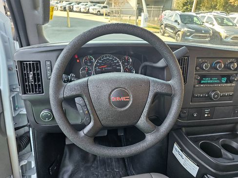 New 2025 GMC Savana 3500 Work Van w/ Power Convenience Package image 31