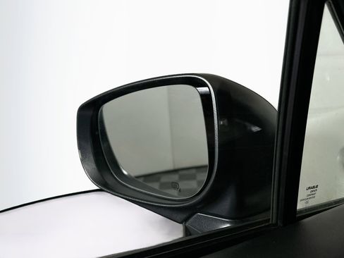 Used 2024 Subaru Ascent Premium w/ Convenience Package image 16