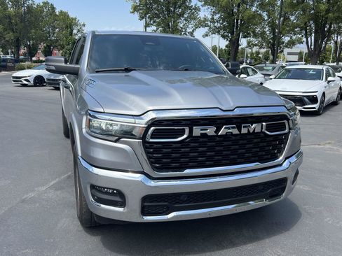 Used 2025 RAM 1500 Big Horn AWD/4WD image 4
