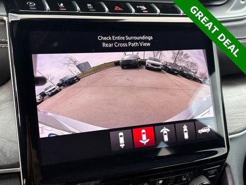 Used 2025 Jeep Grand Cherokee Limited w/ Luxury Tech Group II image 25