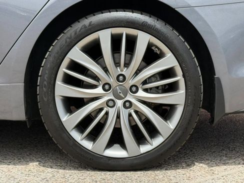 Used 2015 Hyundai Genesis 5.0 RWD image 28