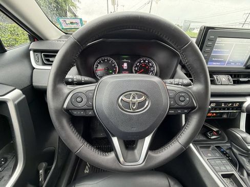 Used 2019 Toyota RAV4 XLE Premium w/ Cold Weather Package AWD/4WD image 23