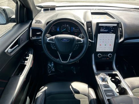 Used 2022 Ford Edge ST-Line w/ Class II Trailer Tow Package AWD/4WD image 2