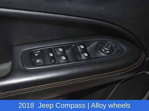Used 2018 Jeep Compass Limited AWD/4WD image 24