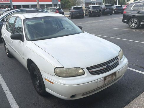 Used 2004 Chevrolet Malibu Classic FWD image 8
