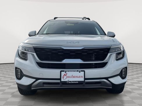 Used 2023 Kia Seltos SX w/ SX Sunroof Package image 2
