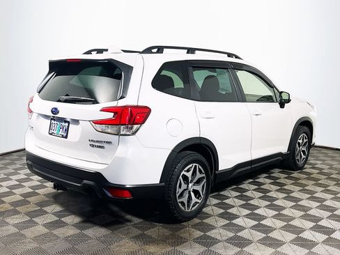 Used 2023 Subaru Forester Premium AWD/4WD image 7