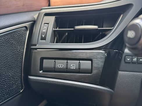 Used 2025 Lexus ES 300h Ultra Luxury w/ Accessory Package (Z1) FWD image 22