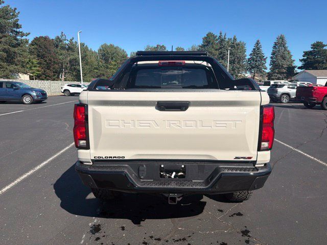 Certified 2026 Chevrolet Colorado ZR2 w/ Midnight Edition AWD/4WD image 7