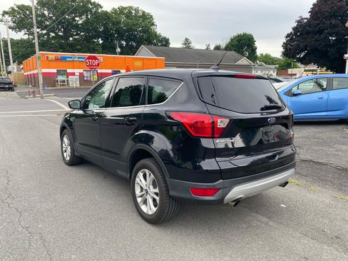 Used 2019 Ford Escape SE FWD image 7