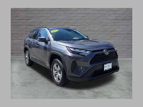 Used 2025 Toyota RAV4 XLE AWD/4WD image 1