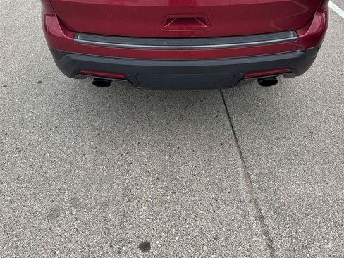 Used 2018 Ford Explorer XLT w/ Equipment Group 202A AWD/4WD image 12