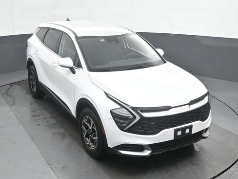 Used 2025 Kia Sportage LX AWD/4WD image 34