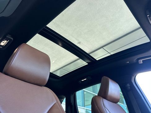 Certified 2022 Lincoln Nautilus Reserve w/ Luxury Package FWD image 16