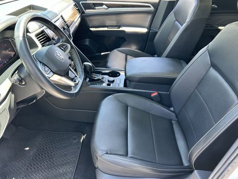 Used 2023 Volkswagen Atlas SE AWD/4WD image 17