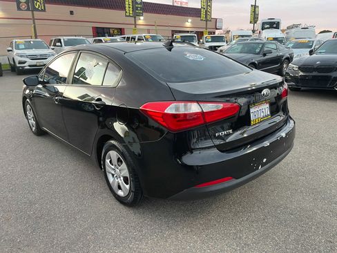 Used 2016 Kia Forte LX image 5