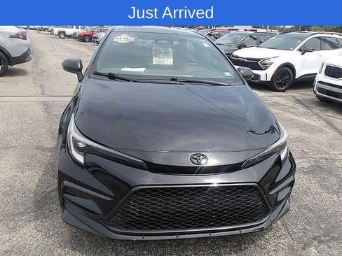 Used 2024 Toyota Corolla SE FWD image 2