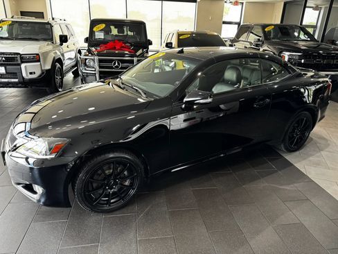 Used 2013 Lexus IS 250C w/ Luxury Pkg RWD image 38