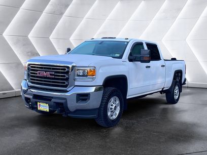 Used 2019 GMC Sierra 2500 4x4 Crew Cab w/ Sierra Convenience Package