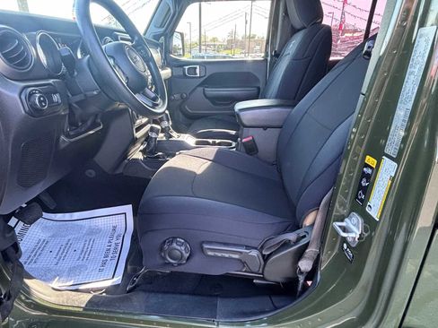 Used 2023 Jeep Gladiator Sport w/ Trailer Tow Package AWD/4WD image 13