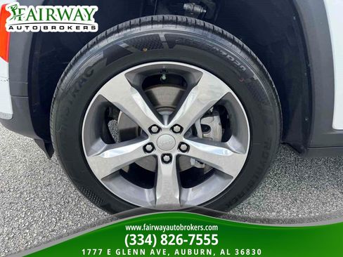 Used 2022 Jeep Grand Cherokee L Limited RWD image 35