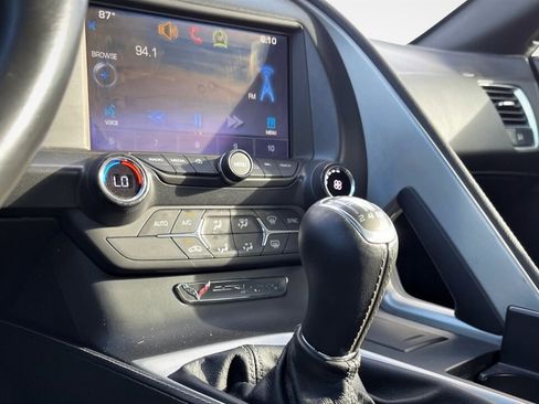 Used 2014 Chevrolet Corvette Stingray Coupe image 10