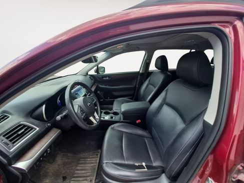 Used 2017 Subaru Outback 2.5i Limited AWD/4WD image 9