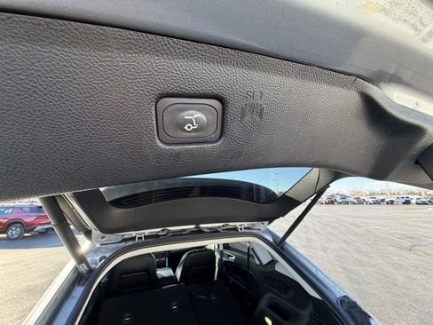 Used 2021 Ford Edge SEL w/ Convenience Package image 12