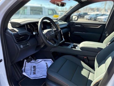 New 2026 GMC Acadia AT4 w/ Luxury Package image 11